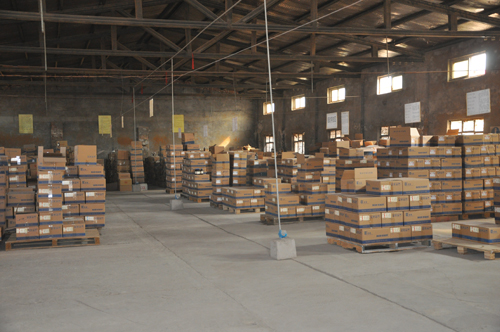 廠房?jī)?nèi)部